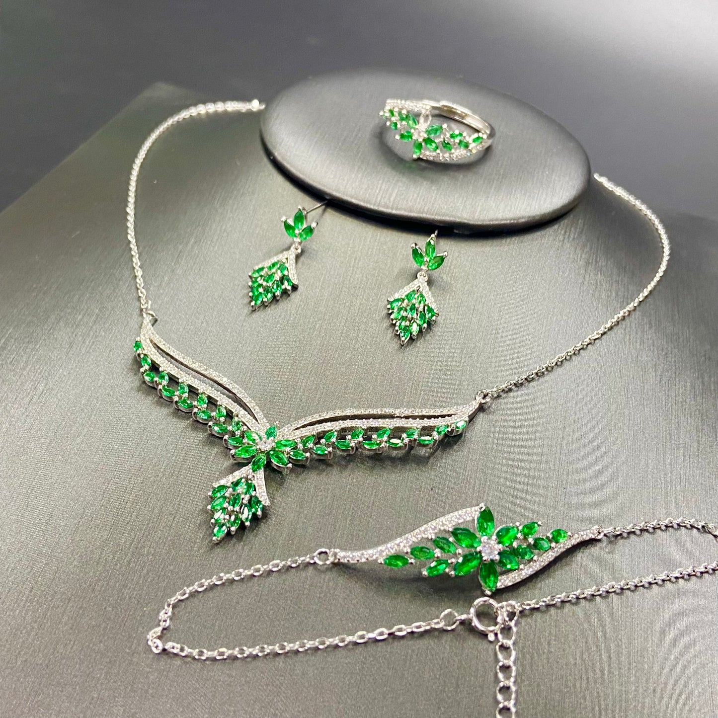 s925 silver emerald four-piece set